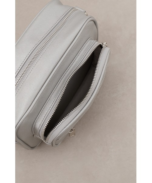 AZUL by moussy（アズールバイマウジー）の「アウトポケットスクエアショルダーバッグ（ショルダーバッグ・レディース・シルバー/ブラック・FREE）」の4枚目の写真