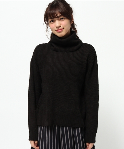 earth music&ecology（アースミュージックアンドエコロジー）の「【10カラー】ドロップショルダータートルプルオーバー（ニット/セーター・レディース・アイボリー/DK.Gray/ブラック/カーキ/ネイビー/ダークブルー/ワインレッド/キャメル/モスグリーン/LT.Gray・FREE）」の11枚目の写真