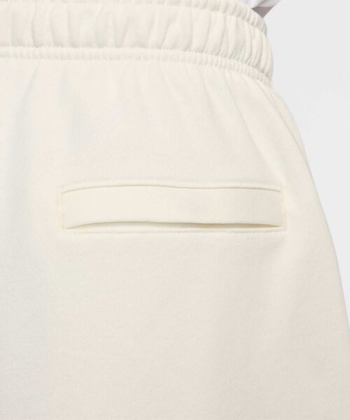 NIKE(ナイキ)の「ナイキ クラブ フリース メンズ オーバーサイズド フレンチ テリー パンツ / Nike Club Fleece Men's Oversized French Terry Pants HJ1823-133 Sail(スウェットパンツ・メンズ・クリーム・2XL/L/M/S/XL)」の4枚目の写真