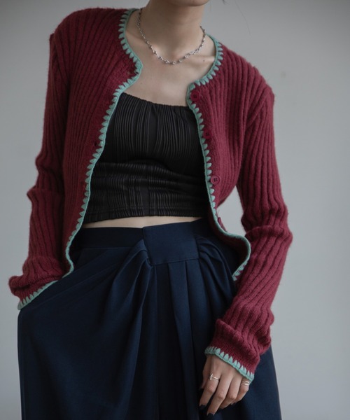 VACANCY（ヴァカンシー）の「配色ステッチニットカーディガン/新色追加（カーディガン/ボレロ・レディース・ブルー/ネイビー/ボルドー/グレー/ブラック/イエロー・FREE）」の11枚目の写真