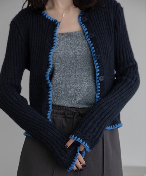VACANCY（ヴァカンシー）の「配色ステッチニットカーディガン/新色追加（カーディガン/ボレロ・レディース・ブルー/ネイビー/ボルドー/グレー/ブラック/イエロー・FREE）」の22枚目の写真