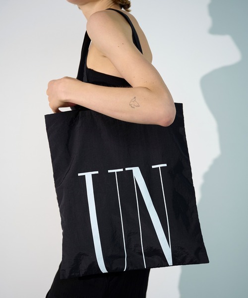 LE VERNIS（ル・ベルニ）の「LE VERNIS(ル・ベルニ)《A4サイズ対応》撥水Tote bag -UN-（トートバッグ・レディース・ブラック/ホワイト・FREE）」の16枚目の写真