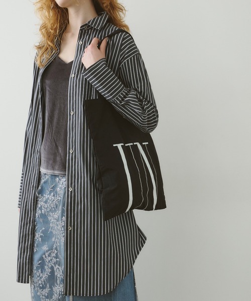 LE VERNIS（ル・ベルニ）の「LE VERNIS(ル・ベルニ)《A4サイズ対応》撥水Tote bag -UN-（トートバッグ・レディース・ブラック/ホワイト・FREE）」の11枚目の写真