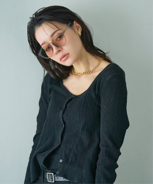 Zoff（ゾフ）の「【WEB限定】ボストン 型調光サングラス｜カラーレンズ｜トレンド｜紫外線対策｜UVカット｜レンズの色が変わるサングラス｜Zoff｜COLOR SUNGLASSES（サングラス・レディース・ブラック/ブラウン系その他5/ライトグレー系・FREE）」の10枚目の写真