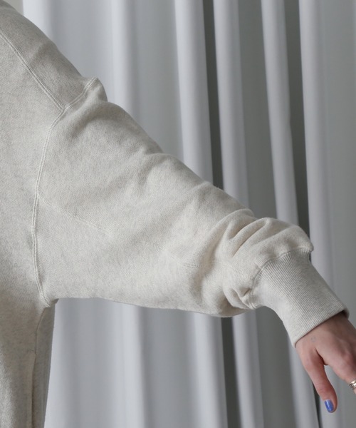 ROSE BUD(ローズバッド)の「(CREOLME)キーネックオーバースウェット(スウェット・レディース・ベージュ/ネイビー・ONE SIZE)」の11枚目の写真