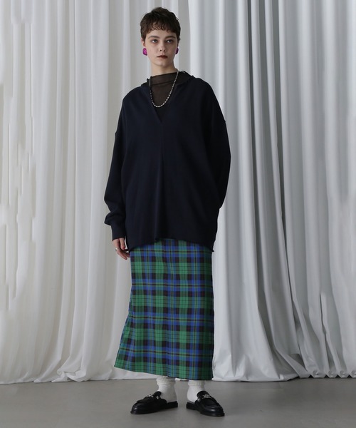 ROSE BUD(ローズバッド)の「(CREOLME)キーネックオーバースウェット(スウェット・レディース・ベージュ/ネイビー・ONE SIZE)」の16枚目の写真