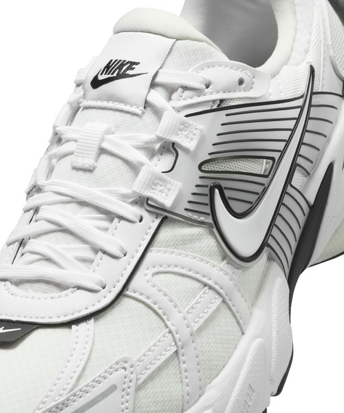 NIKE(ナイキ)の「NIKE WMNS V2K RUN HF5342-100(スニーカー・レディース・ホワイト・24cm/24.5cm/25cm/23.5cm/23cm)」の7枚目の写真