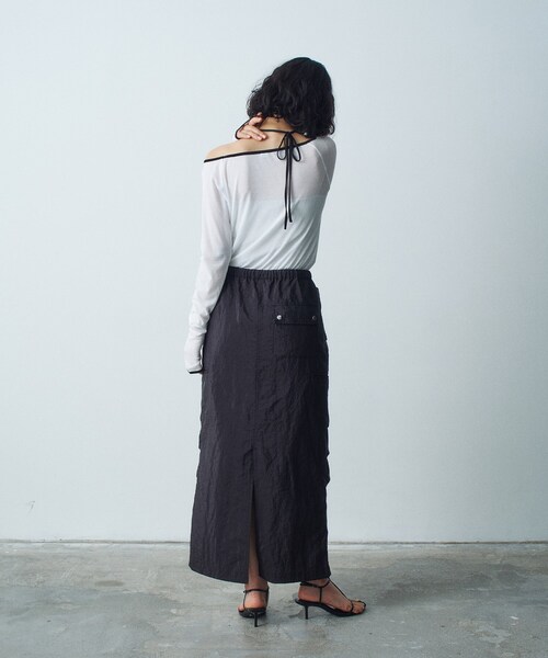 CODE A（コードエー）の「nylon utility skirt（スカート・レディース・グレー/ブラック・36/38）」の10枚目の写真