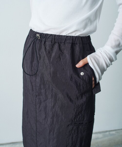CODE A（コードエー）の「nylon utility skirt（スカート・レディース・グレー/ブラック・36/38）」の14枚目の写真
