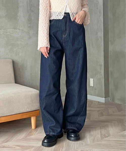 apres jour clair（アプレジュールクレア）の「【apres jour clair】カーブデニムパンツ（デニムパンツ・レディース・ブルー系その他/インディゴブルー・LARGE/MEDIUM/SMALL）」の2枚目の写真