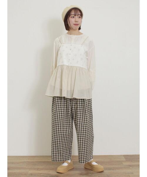 Samansa Mos2(サマンサ モスモス)の「バイカラー花刺繍ビスチェ(シャツ/ブラウス・レディース・ブラック/サックスブルー/オフホワイト/ベージュ・F)」の20枚目の写真