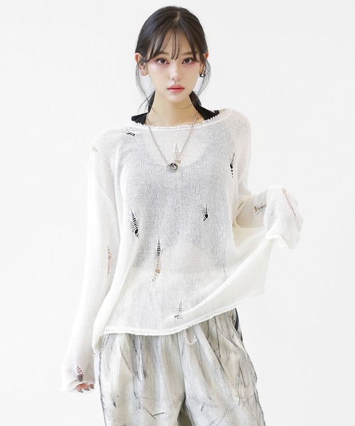 minsobi（ミンソビ）の「ダメージ加工ロングスリーブニット（ニット/セーター・メンズ・ブラック/ホワイト/ダークグレー/ベージュ・FREE）」の2枚目の写真