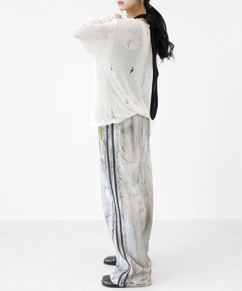 minsobi（ミンソビ）の「ダメージ加工ロングスリーブニット（ニット/セーター・メンズ・ブラック/ホワイト/ダークグレー/ベージュ・FREE）」の22枚目の写真