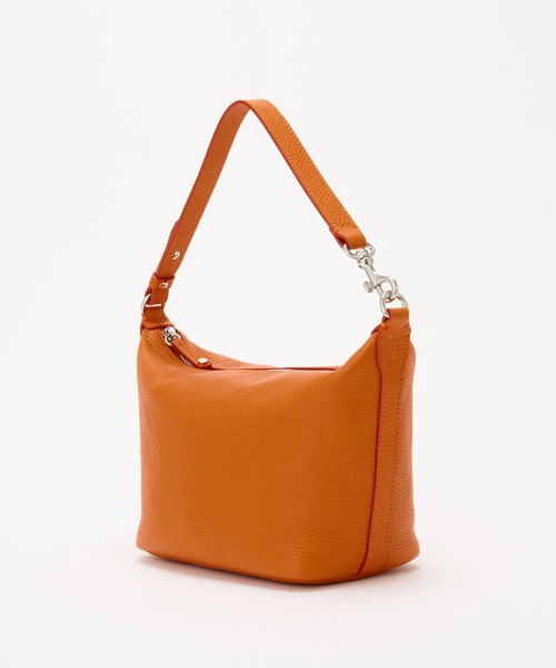 IACUCCI（イアクッチ）の「ジェンツィアーナ CERVO（ショルダー