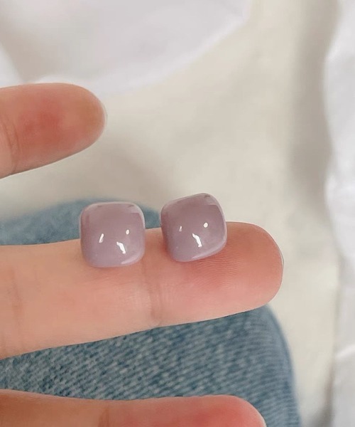yu-ka（ユーカ）の「YU-KA:レトロカラーピアス retro color pierce（ピアス（両耳用）・レディース・グリーン/ホワイト/パープル/オレンジ・FREE）」の3枚目の写真