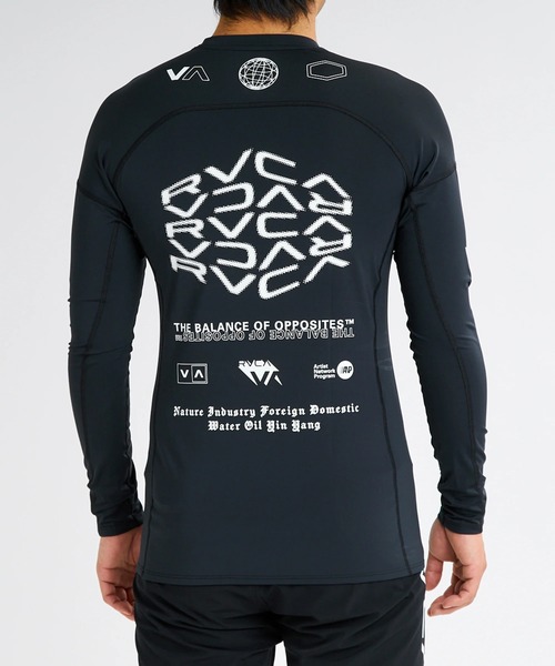 RVCA（ルーカ）の「RVCA メンズ 【VA SPORT】 SPORT RASHGUARD LS 長袖ラッシュガード 【2025年春夏モデル】/ルーカロゴ長袖ラグランスリーブラッシュガード(水着)（ラッシュガード・メンズ・ブラック×ホワイト/ブラック・X-LARGE/LARGE/MEDIUM/SMALL）」の6枚目の写真