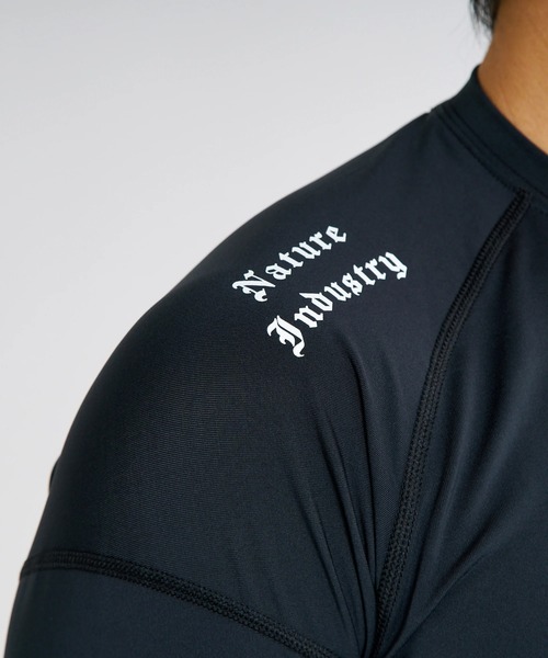 RVCA（ルーカ）の「RVCA メンズ 【VA SPORT】 SPORT RASHGUARD LS 長袖ラッシュガード 【2025年春夏モデル】/ルーカロゴ長袖ラグランスリーブラッシュガード(水着)（ラッシュガード・メンズ・ブラック×ホワイト/ブラック・X-LARGE/LARGE/MEDIUM/SMALL）」の12枚目の写真