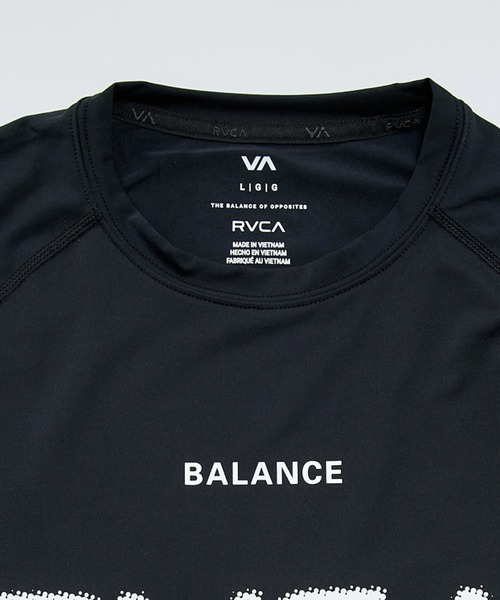 RVCA（ルーカ）の「RVCA メンズ 【VA SPORT】 SPORT RASHGUARD LS 長袖ラッシュガード 【2025年春夏モデル】/ルーカロゴ長袖ラグランスリーブラッシュガード(水着)（ラッシュガード・メンズ・ブラック×ホワイト/ブラック・X-LARGE/LARGE/MEDIUM/SMALL）」の13枚目の写真