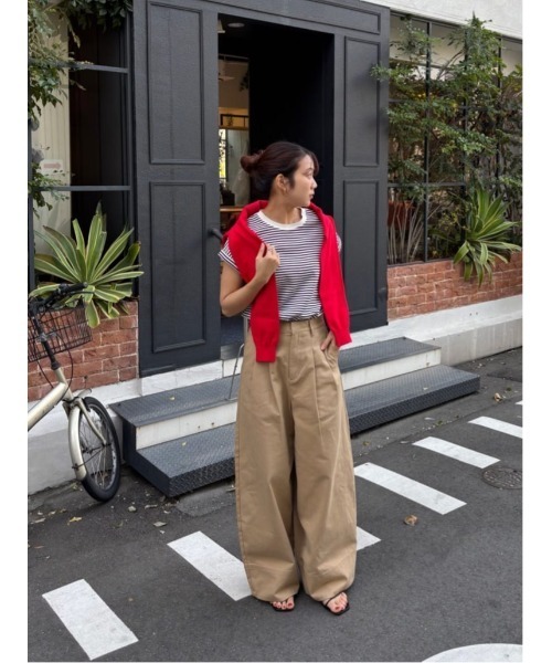titivate(ティティベイト)の「ツータックバレルパンツ(その他パンツ・レディース・ダークブラウン/ベージュ/アイボリー・SP/S/M/L)」の4枚目の写真