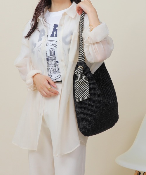 Bermosa(ベルモサ)の「ラメ糸 テープハンドル かごバッグ トートバッグ(かごバッグ・レディース・シルバー/ブラック/マルチ/ゴールド/ホワイト・FREE)」の17枚目の写真
