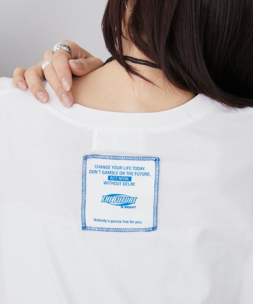 Auntie Rosa Holiday（アンティローザホリデー）の「オーバーサイズノースリ（Tシャツ/カットソー・レディース・ブラック/ピンク/ブルー/ナチュラル/オフホワイト・FREE）」の2枚目の写真