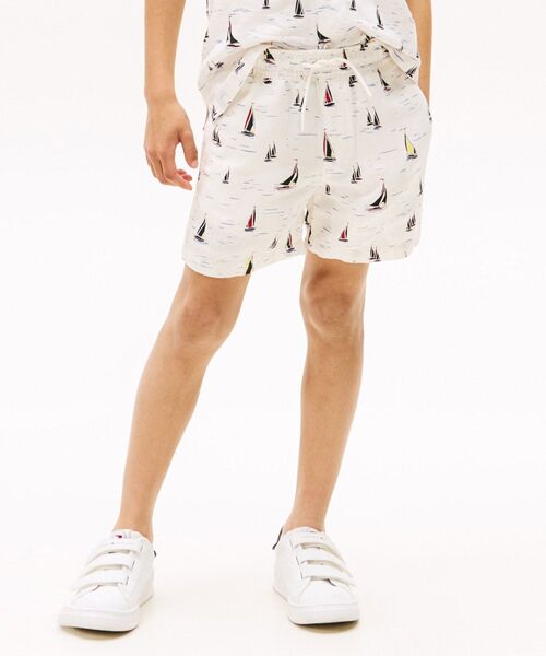 TOMMY HILFIGER(トミーヒルフィガー)の「BOYS ウーブンオールオーバープリントショートパンツ(その他パンツ・キッズ・ベージュ・130cm/160cm/140cm/150cm)」の1枚目の写真