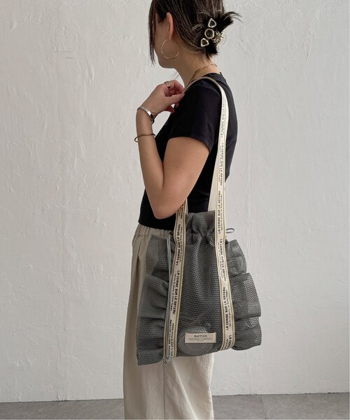 LBC（エルビーシー）の「メッシュフリルトートバッグ（ショルダーバッグ・レディース・グレー/ブラック・FREE）」の10枚目の写真