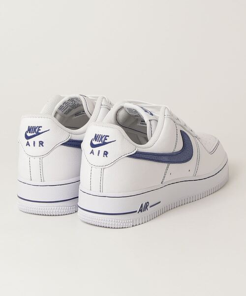 NIKE(ナイキ)の「AIR FORCE 1 07 LV8(スニーカー・メンズ・ホワイト・28.0cm/27.0cm/26.0cm/27.5cm/26.5cm/25.5cm/29.0cm/28.5cm)」の9枚目の写真
