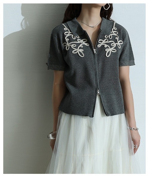 Sawa a la mode（サワアラモード）の「コード刺繍Wジップニットブルゾン（ニット/セーター・レディース・チャコールグレー・FREE）」の7枚目の写真