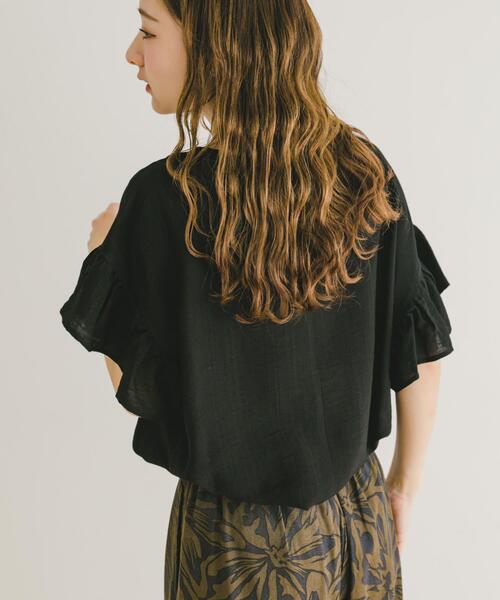ITEMS URBANRESEARCH(アイテムズ アーバンリサーチ)の「袖フリルブラウス(シャツ/ブラウス・レディース・オフホワイト/ブラック/ブルー・FREE)」の16枚目の写真