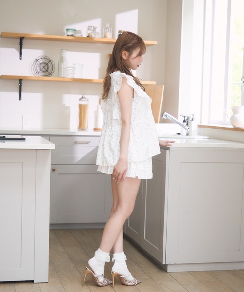 TITTY&CO.（ティティーアンドコー）の「ノースリーブフリルブラウス（シャツ/ブラウス・レディース・その他/ブルー/ホワイト・FREE）」の9枚目の写真