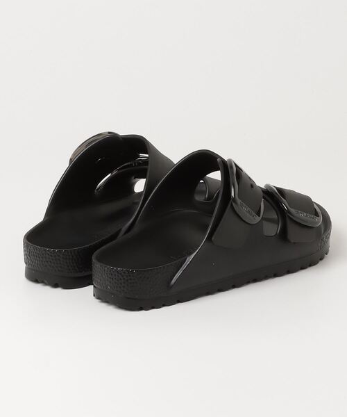 BIRKENSTOCK（ビルケンシュトック）の「ビルケンシュトック BIRKENSTOCK Arizona Big Buckle EVA Black（サンダル・レディース・ブラック・24.0cm/24.5cm/25.0cm/26.0cm/23.0cm）」の2枚目の写真