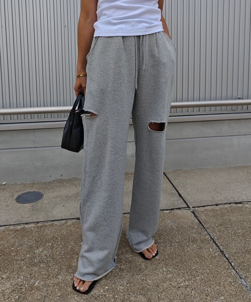 esutoreja(エストレジャ)の「ダメージスウェットパンツ(スウェットパンツ・レディース・ベージュ/ブラック/グレー・FREE)」の2枚目の写真