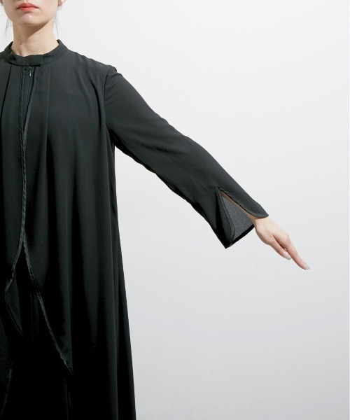 Callarus Black Formal(カラルスブラックフォーマル)の「|日本製生地|喪服・礼服|洗える|防しわ(イージーケア)|レディース| フロントファスナー|袖スリット|デザインワンピース|おしゃれ きれいめ |(スーツセット・レディース・ブラック・M/L/LL/3L)」の12枚目の写真