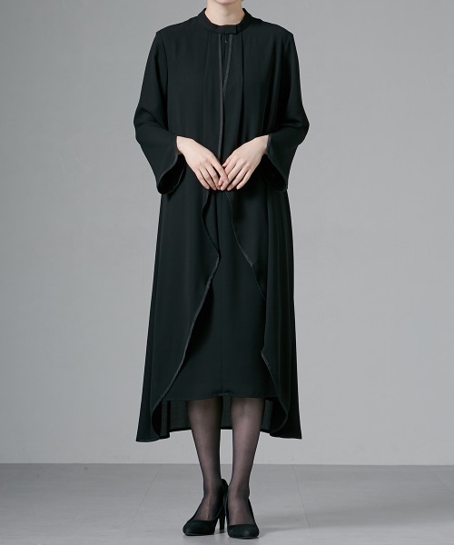 Callarus Black Formal(カラルスブラックフォーマル)の「|日本製生地|喪服・礼服|洗える|防しわ(イージーケア)|レディース| フロントファスナー|袖スリット|デザインワンピース|おしゃれ きれいめ |(スーツセット・レディース・ブラック・M/L/LL/3L)」の17枚目の写真
