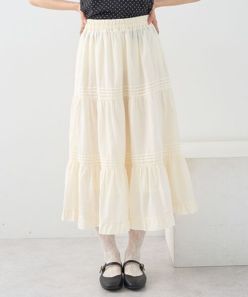 earth music&ecology(アースミュージックアンドエコロジー)の「ピンタックティアードミディスカート(スカート・レディース・アイボリー/ブラック・FREE)」の3枚目の写真