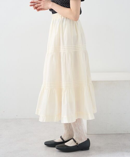 earth music&ecology(アースミュージックアンドエコロジー)の「ピンタックティアードミディスカート(スカート・レディース・アイボリー/ブラック・FREE)」の15枚目の写真