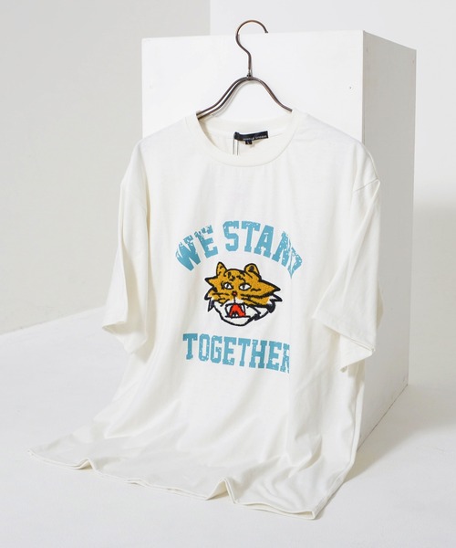 Revo.（レボ）の「アニマル 手書きイラスト サガラ刺繍 オーバーサイズTシャツ ヘビ 猫 虎 ロゴ プリント（Tシャツ/カットソー・メンズ・ホワイト系その他2/ブラック系その他/ブラック/ブラック系その他2/ホワイト/ホワイト系その他・M/L）」の4枚目の写真