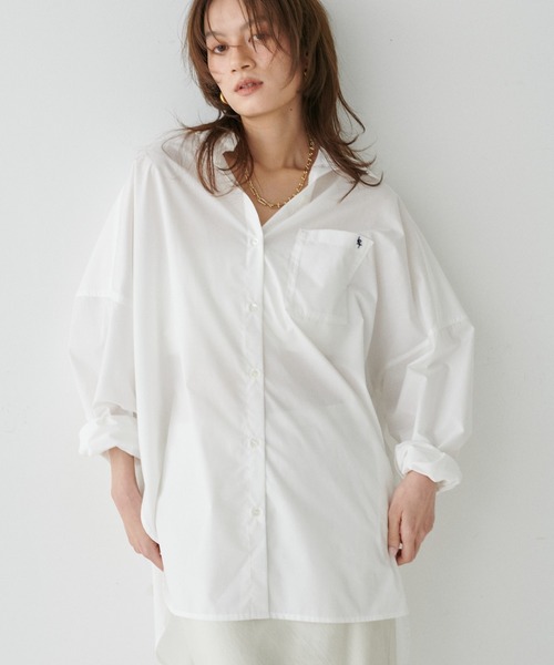 LARUTA（ラルータ）の「［WEB限定］【LARUTA】ちびロゴ刺繍BIGシャツ（シャツ/ブラウス・レディース・ネイビー/ピンク/オフホワイト/ブルー/ストライプ/キャメル・FREE）」の17枚目の写真