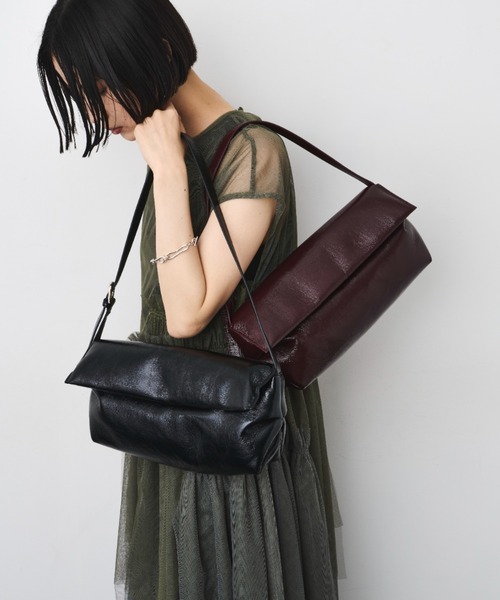 LE VERNIS(ル・ベルニ)の「LE VERNIS(ル・ベルニ) Soft wide bag(ハンドバッグ・レディース・ボルドー/ブラック・FREE)」の19枚目の写真