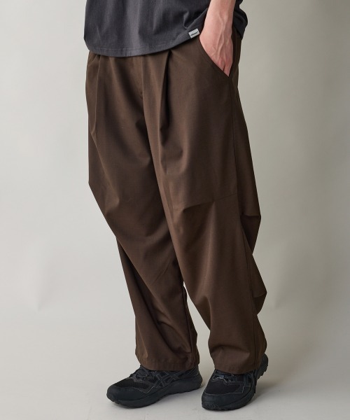 rehacer（レアセル）の「rehacer : Ridge Tuck Pants / リッジ タック パンツ（スラックス・メンズ・ブラウン/ブラック・SMALL/MEDIUM/LARGE）」の20枚目の写真