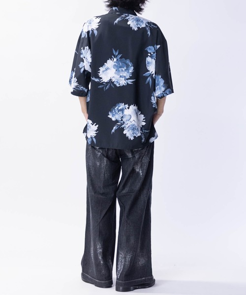 JOHN'S CLOSET(ジョンズクローゼット)の「【14】アソートプリント サイドスリット オーバーサイズ ハーフジップシャツ(シャツ/ブラウス・メンズ・ブラック系1/ネイビー系1/ホワイト系1/ホワイト系2/グレー系2/グレー系3/ブラック系2/ネイビー系2・LARGE/MEDIUM)」の22枚目の写真