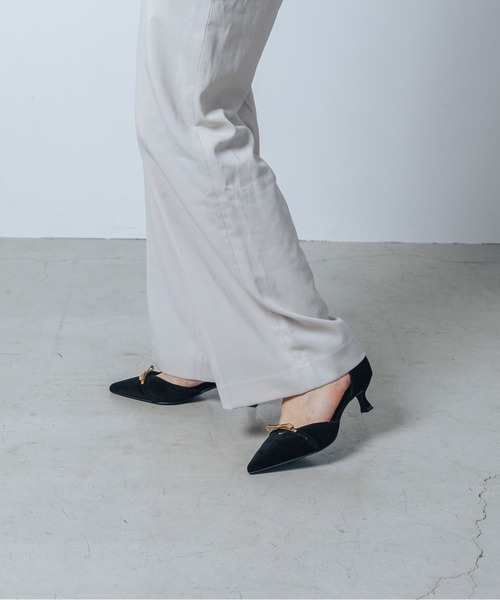 EVOL(イーボル)の「【クッション入り・ふかふか】4.5cmリボンセパレートパンプス BZ23837(パンプス・レディース・ベージュ/ブラック/グレー系その他・22.5cm/23.5cm/24.5cm/23.0cm/24.0cm/22.0cm)」の4枚目の写真