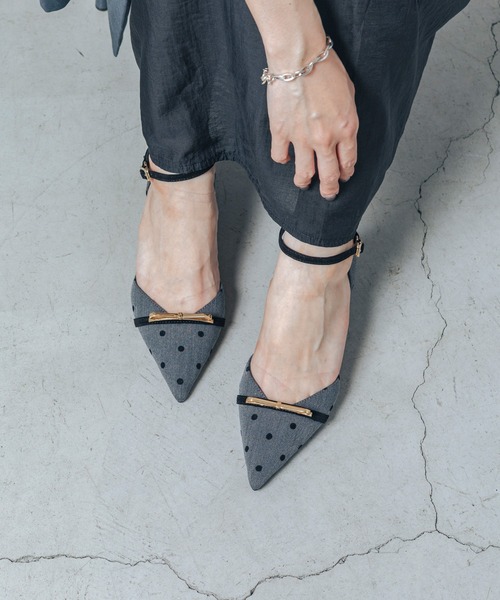 EVOL(イーボル)の「【クッション入り・ふかふか】4.5cmリボンセパレートパンプス BZ23837(パンプス・レディース・ベージュ/ブラック/グレー系その他・22.5cm/23.5cm/24.5cm/23.0cm/24.0cm/22.0cm)」の7枚目の写真
