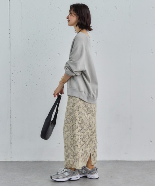 Doux archives（ドゥアルシーヴ）の「ピグメント裏毛プルオーバー（スウェット・レディース・チャコールグレー/グレイッシュベージュ/ブラウン・38）」の14枚目の写真