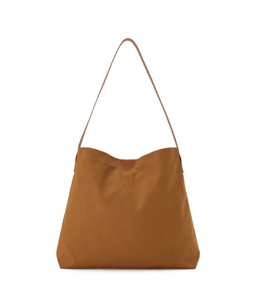 IL BISONTE（イルビゾンテ）の「IL BISONTE /  TC LEATHER / ショルダーバッグ / 2025 AUTUMN WINTER（ショルダーバッグ・レディース・ブラウン系その他/ブラック系その他2/オリーブ/ブラック/ブラウン系その他5/ブラウン系その他4/ブラウン系その他2/ネイビー系/ブラック系その他/ブラウン系その他3/レッド系その他/グリーン系その他/ブルー系その他/ネイビー・FREE）」の6枚目の写真