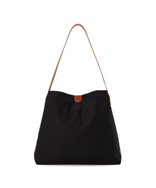 IL BISONTE（イルビゾンテ）の「IL BISONTE /  TC LEATHER / ショルダーバッグ / 2025 AUTUMN WINTER（ショルダーバッグ・レディース・ブラウン系その他/ブラック系その他2/オリーブ/ブラック/ブラウン系その他5/ブラウン系その他4/ブラウン系その他2/ネイビー系/ブラック系その他/ブラウン系その他3/レッド系その他/グリーン系その他/ブルー系その他/ネイビー・FREE）」の2枚目の写真