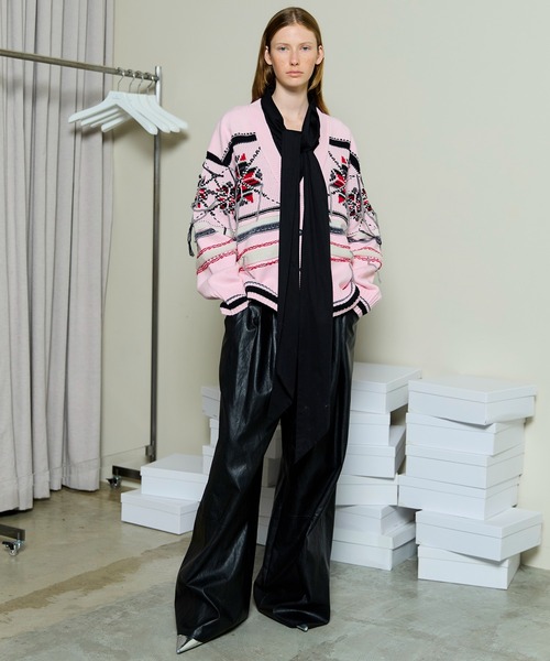 MAISON SPECIAL（メゾンスペシャル）の「Argyle Motif Hand Stitch Knit Cardigan/アーガイルモチーフハンドステッチニットカーディガン（カーディガン/ボレロ・レディース・ブラック/ピンク/ブルー・FREE）」の12枚目の写真