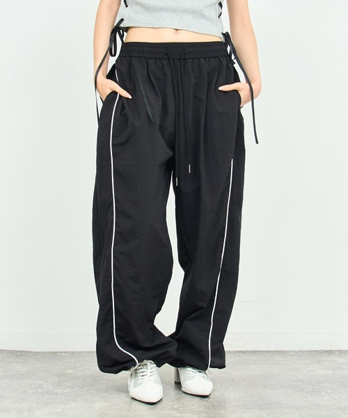 ANAP（アナップ）の「ウエスト ギャザー ライン ボリューム パンツ（その他パンツ・レディース・ブラック/カーキ・FREE）」の8枚目の写真