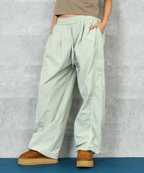 ANAP（アナップ）の「ウエスト ギャザー ライン ボリューム パンツ（その他パンツ・レディース・ブラック/カーキ・FREE）」の5枚目の写真